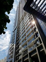 Commonwealth Towers (D3), Condominium #558060261